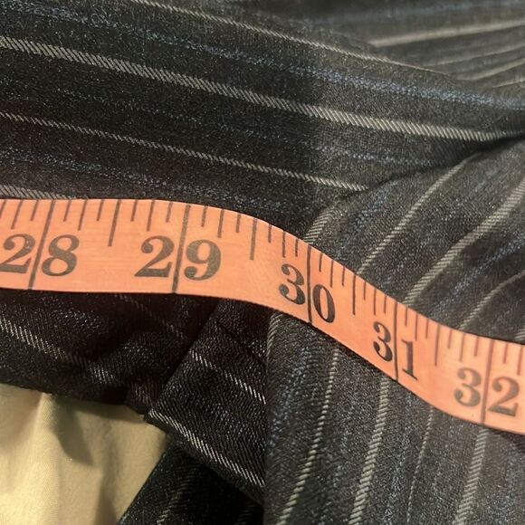 Hugo Boos wool striped man’s suit jacket and pants - Picture 11 of 13